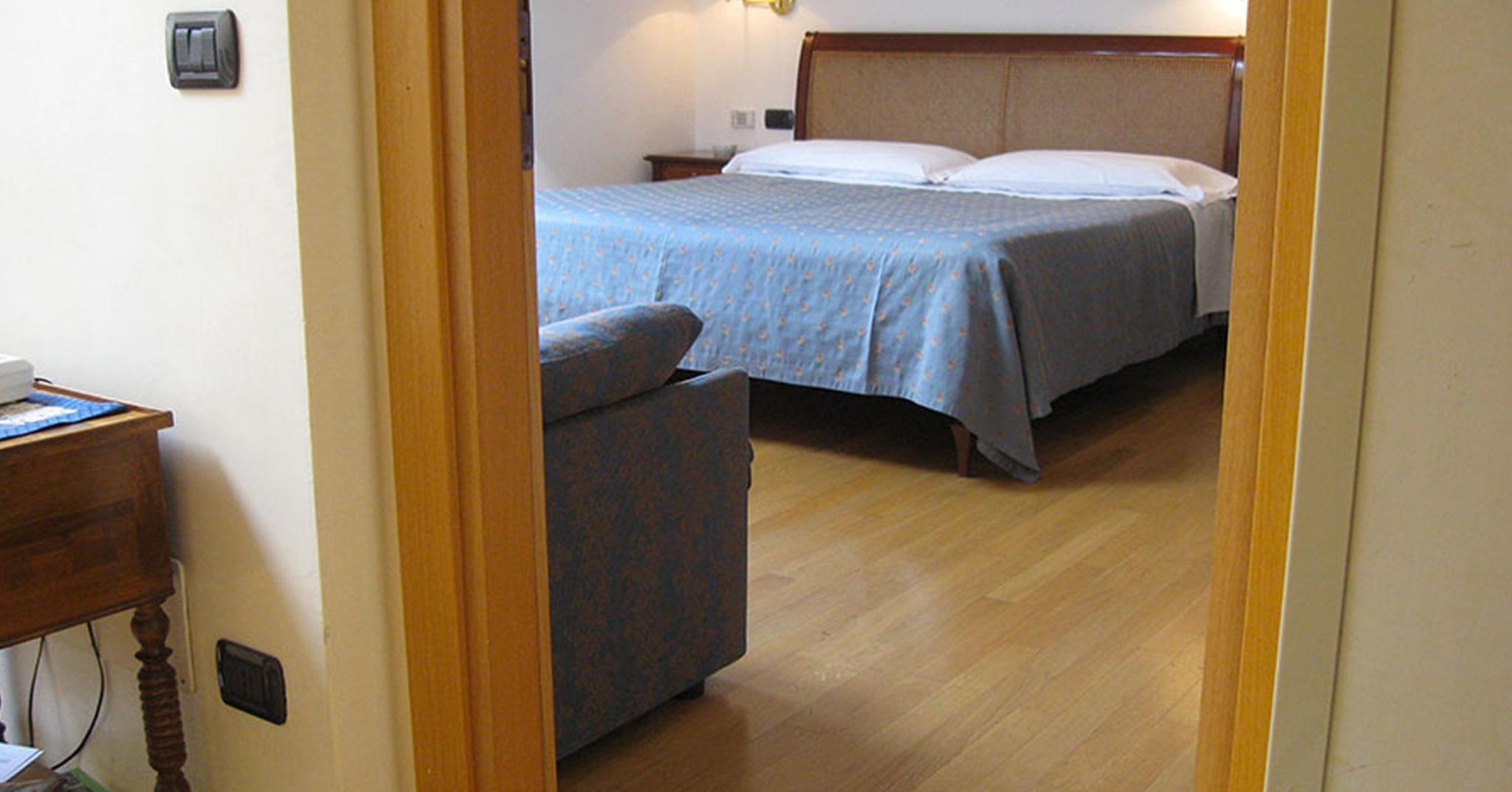 Hotel Tre Re Como Oda fotoğraf
